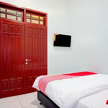 Hotel O Krakatau Near Universitas Muhammadiya Sumatra Utara Umsu メダン エクステリア 写真