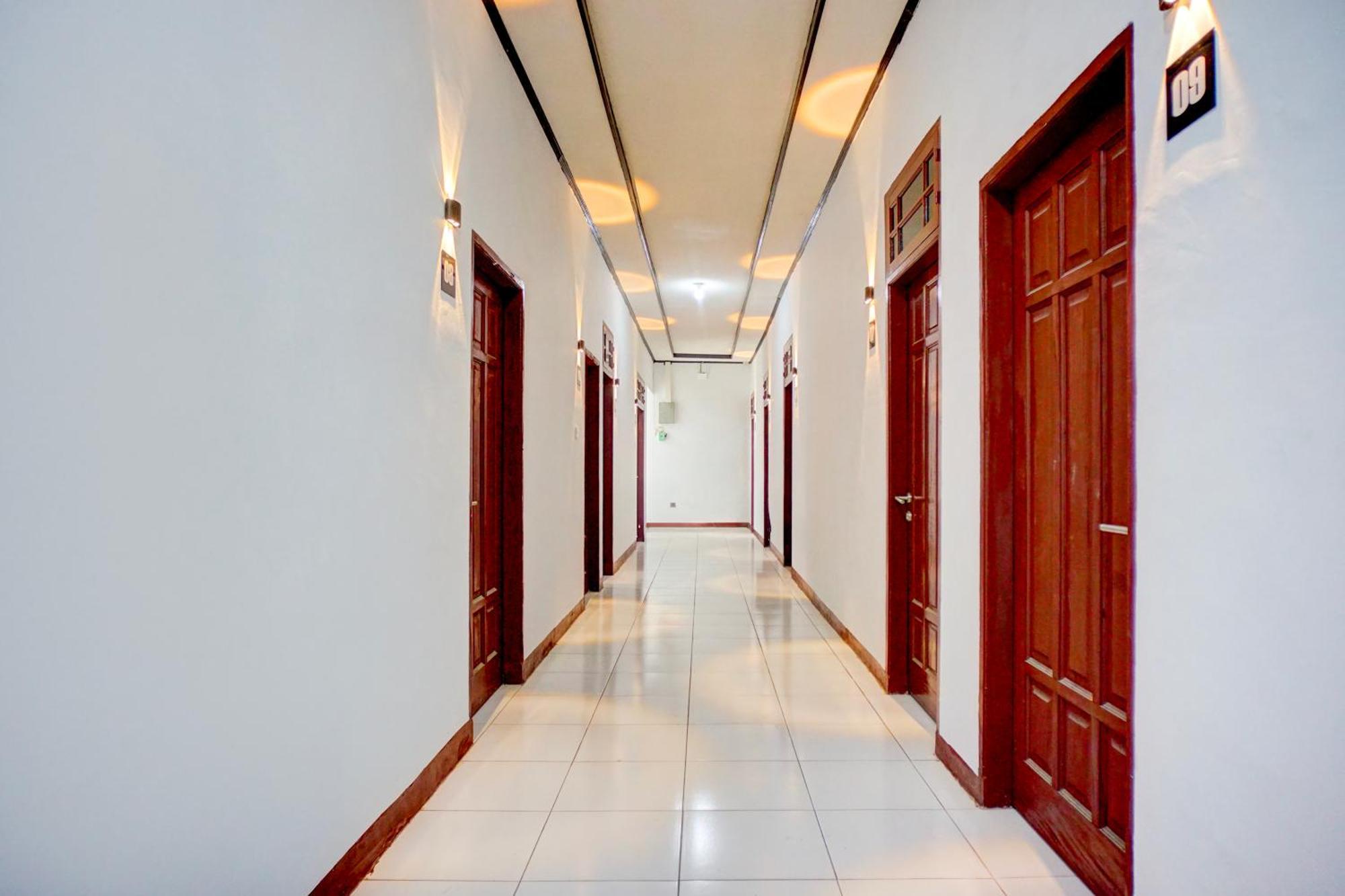 Hotel O Krakatau Near Universitas Muhammadiya Sumatra Utara Umsu メダン エクステリア 写真