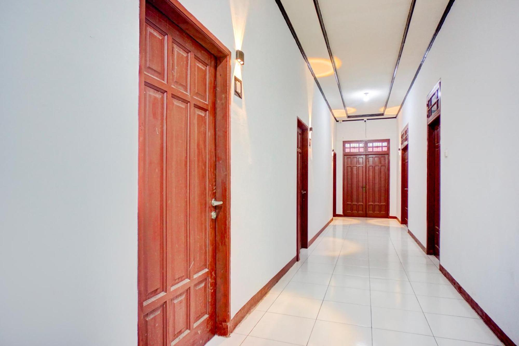 Hotel O Krakatau Near Universitas Muhammadiya Sumatra Utara Umsu メダン エクステリア 写真